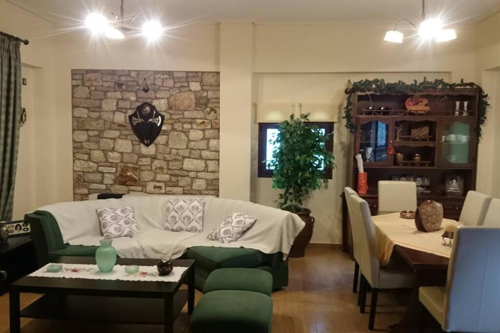 Villa Ria Kalavryta Buitenkant foto